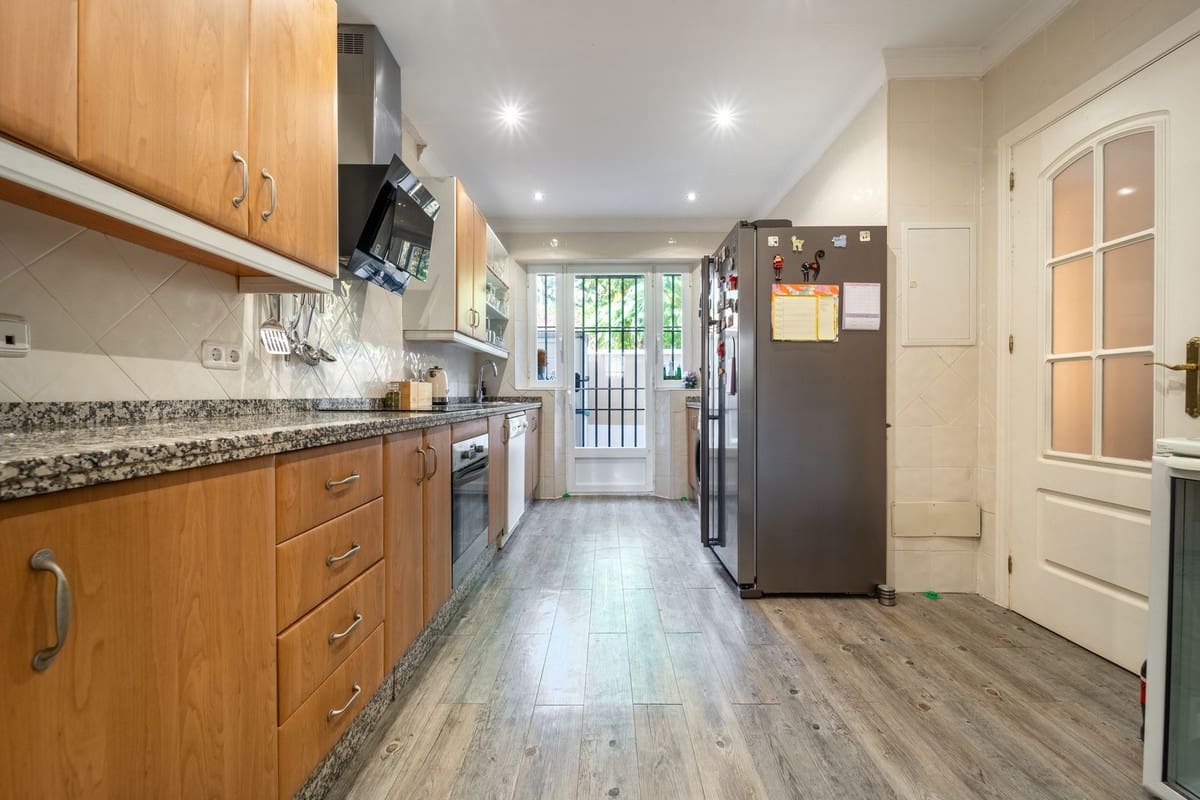 3 slaapkamer Huis te koop in Elviria met zwembad garage - € 675.000 (Ref: 9311157)