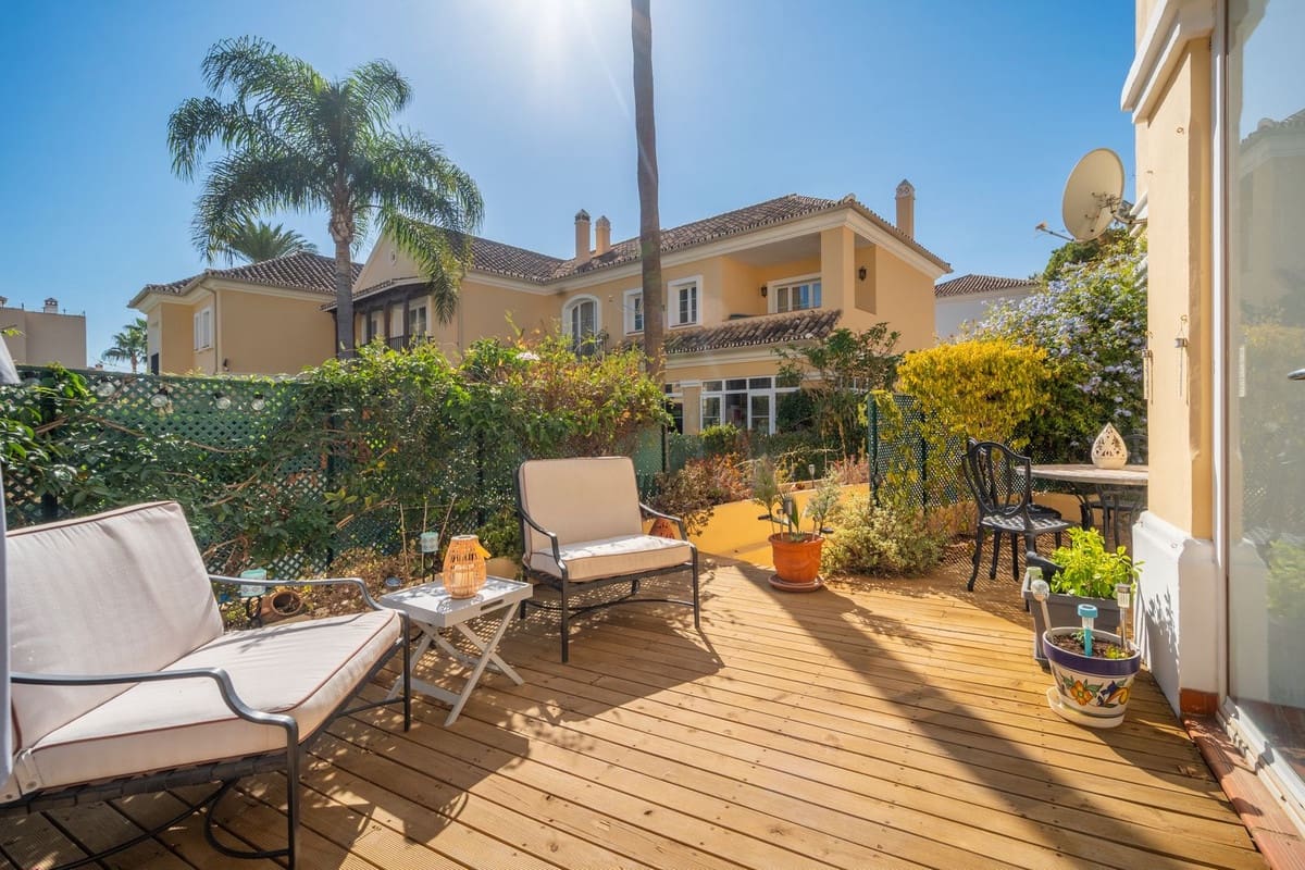 3 slaapkamer Huis te koop in Elviria met zwembad garage - € 675.000 (Ref: 9311157)