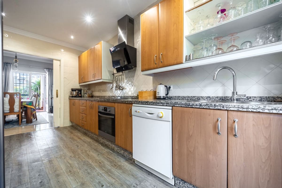 3 slaapkamer Huis te koop in Elviria met zwembad garage - € 675.000 (Ref: 9311157)