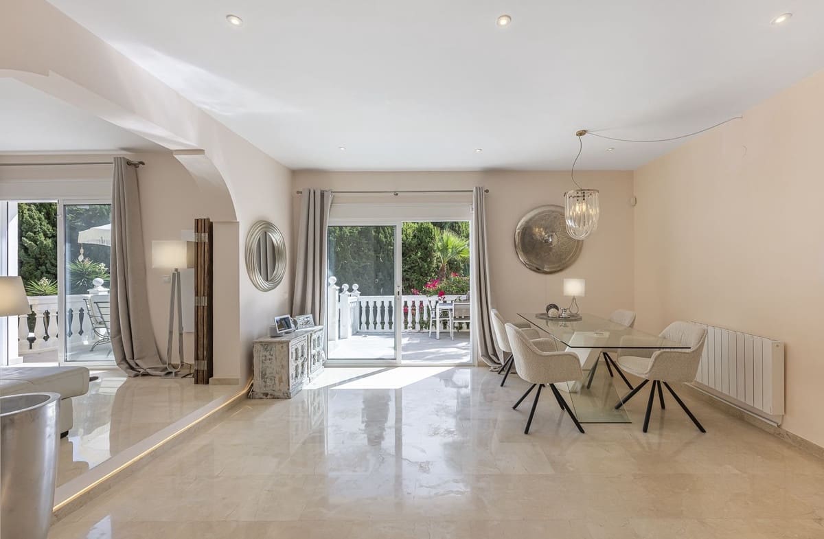 4 camera da letto Villa in vendita in Calahonda con piscina garage - 1.100.000 € (Rif: 9311424)