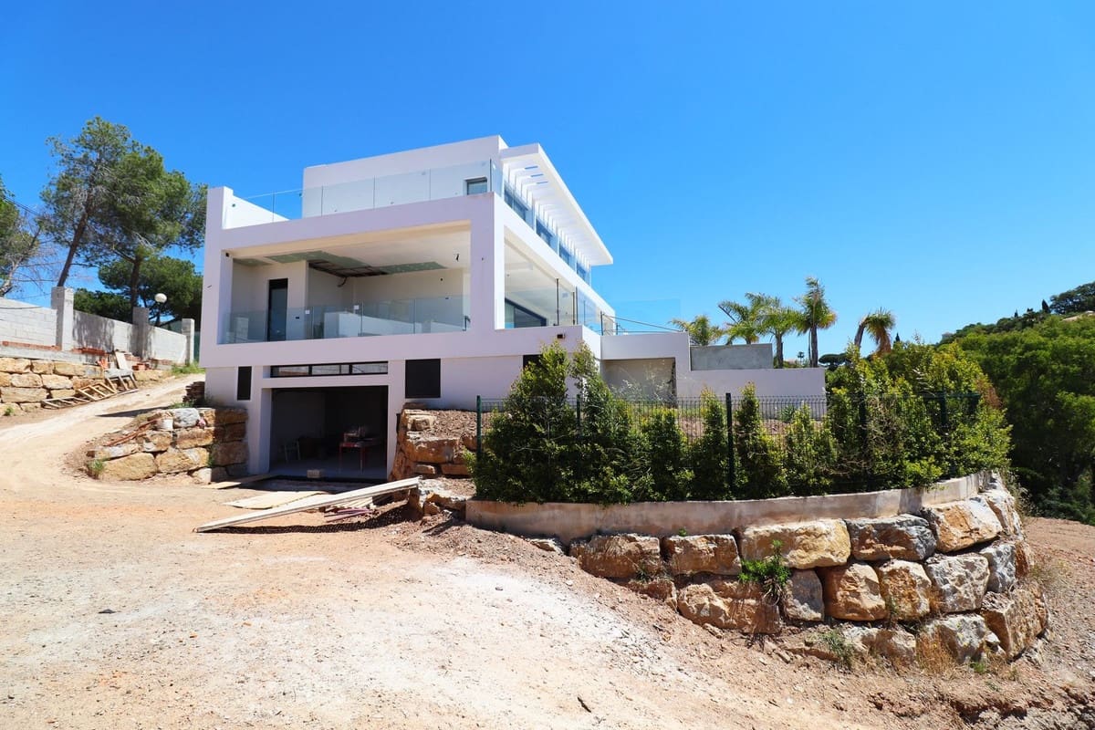 4 soverom Villa til salgs i Elviria med svømmebasseng garasje - € 3 450 000 (Ref: 9311426)