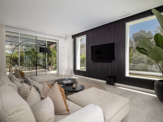 4 sypialnia Willa na sprzedaż w Guadalmina Baja, Marbella z basenem garażem - 2 650 000 € (Ref: 9311427)