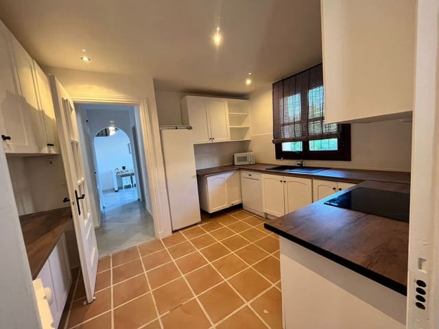 5 soverom Villa til salgs i Guadalmina, Marbella med svømmebasseng garasje - € 1 575 000 (Ref: 9311430)