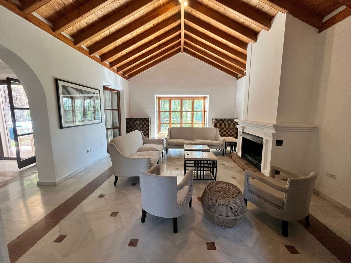 5 soverom Villa til salgs i Guadalmina med svømmebasseng garasje - € 1 575 000 (Ref: 9311430)