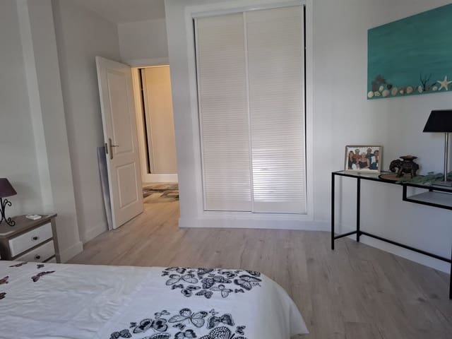 3 makuuhuone Huoneisto myytävänä paikassa Nueva Andalucia, Marbella mukana uima-altaan 
autotalli - 695 000 € (Ref: 9325589)