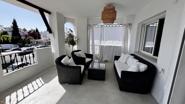 3 makuuhuone Huoneisto myytävänä paikassa Nueva Andalucia, Marbella mukana uima-altaan - 649 000 € (Ref: 9325590)