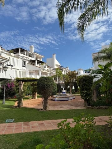 3 makuuhuone Huoneisto myytävänä paikassa Nueva Andalucia, Marbella mukana uima-altaan - 649 000 € (Ref: 9325590)