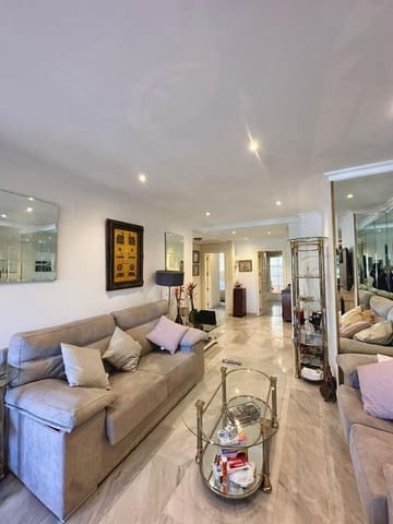 3 makuuhuone Huoneisto myytävänä paikassa Nueva Andalucia, Marbella mukana uima-altaan - 590 000 € (Ref: 9325592)