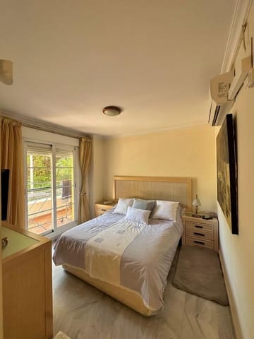 3 makuuhuone Huoneisto myytävänä paikassa Nueva Andalucia, Marbella mukana uima-altaan - 590 000 € (Ref: 9325592)