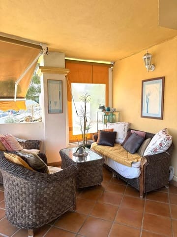 3 makuuhuone Huoneisto myytävänä paikassa Nueva Andalucia, Marbella mukana uima-altaan - 590 000 € (Ref: 9325592)