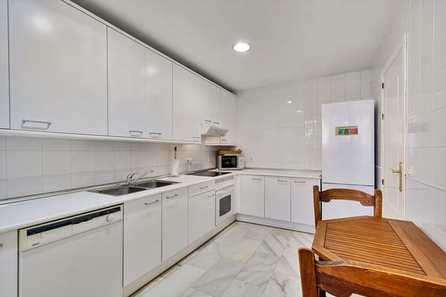 3 soverom Hus til salgs i San Pedro de Alcantara, Marbella med svømmebasseng garasje - € 790 000 (Ref: 9327014)