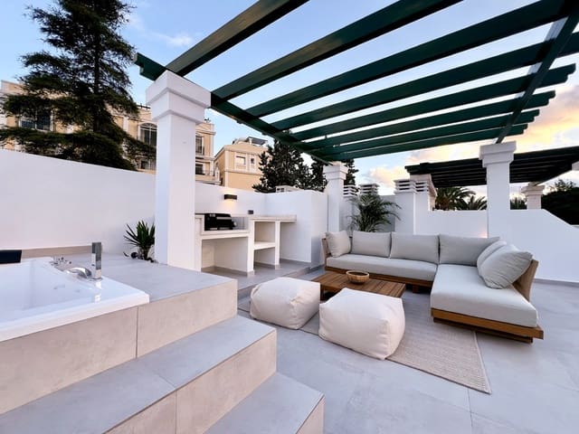 3 bedroom Penthouse for sale in Nueva Andalucia, Marbella with pool - € 750,000 (Ref: 9327017)