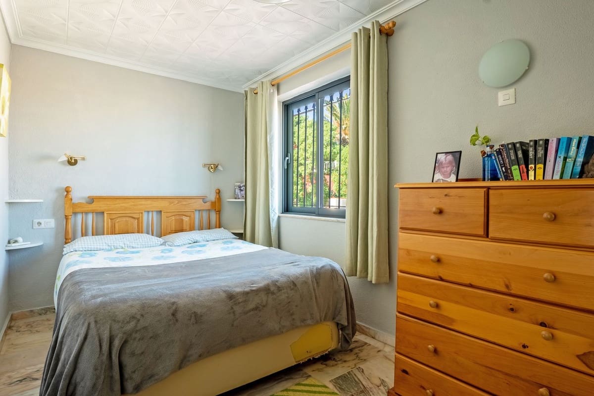 6 chambre Villa/Maison à vendre à Mijas Costa avec piscine garage - 1 185 000 € (Ref: 9340376)