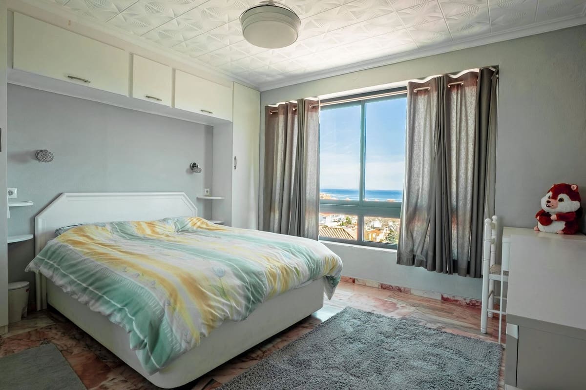 6 chambre Villa/Maison à vendre à Mijas Costa avec piscine garage - 1 185 000 € (Ref: 9340376)