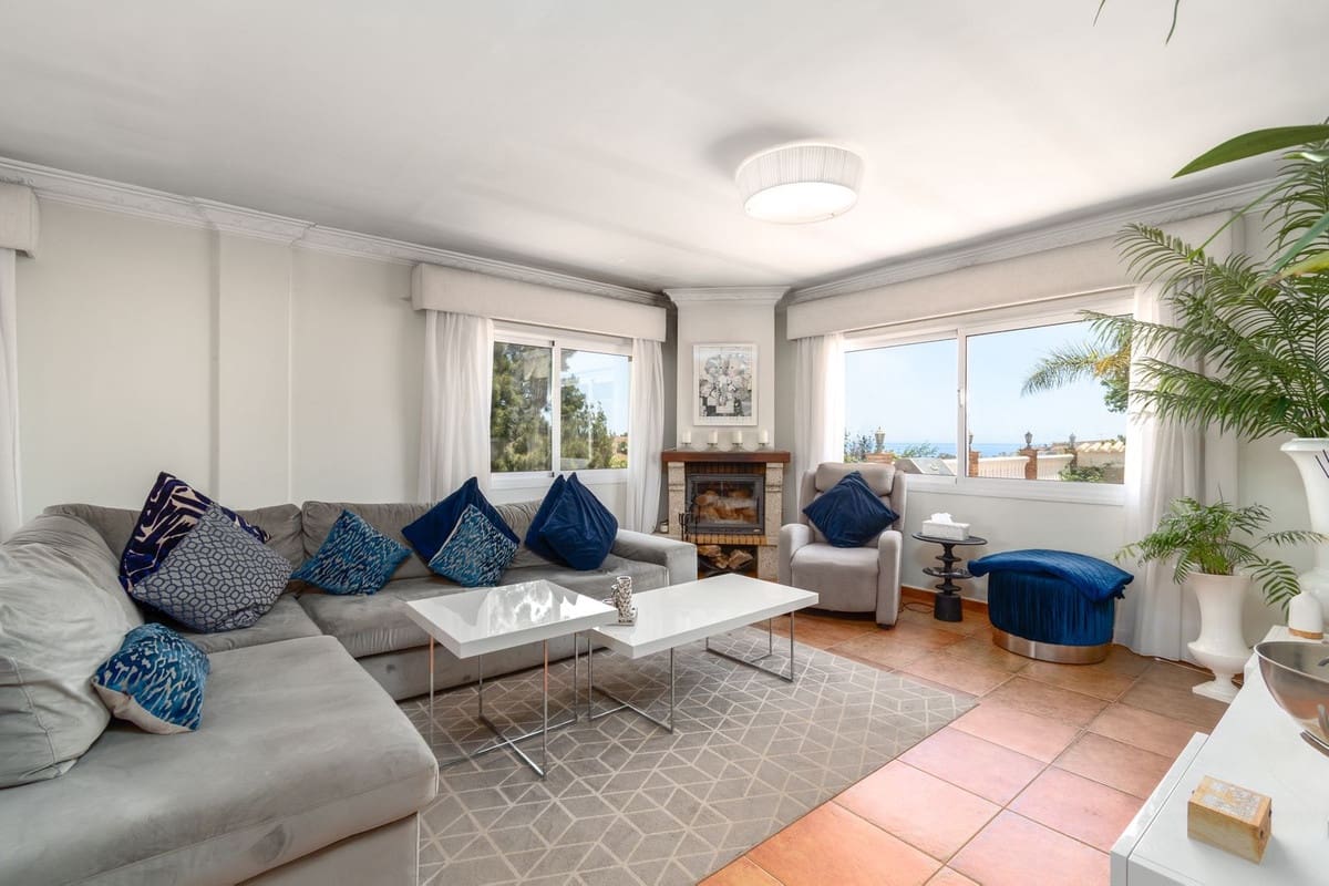 4 soverom Villa til salgs i La Cala de Mijas med svømmebasseng garasje - € 1 150 000 (Ref: 9340377)