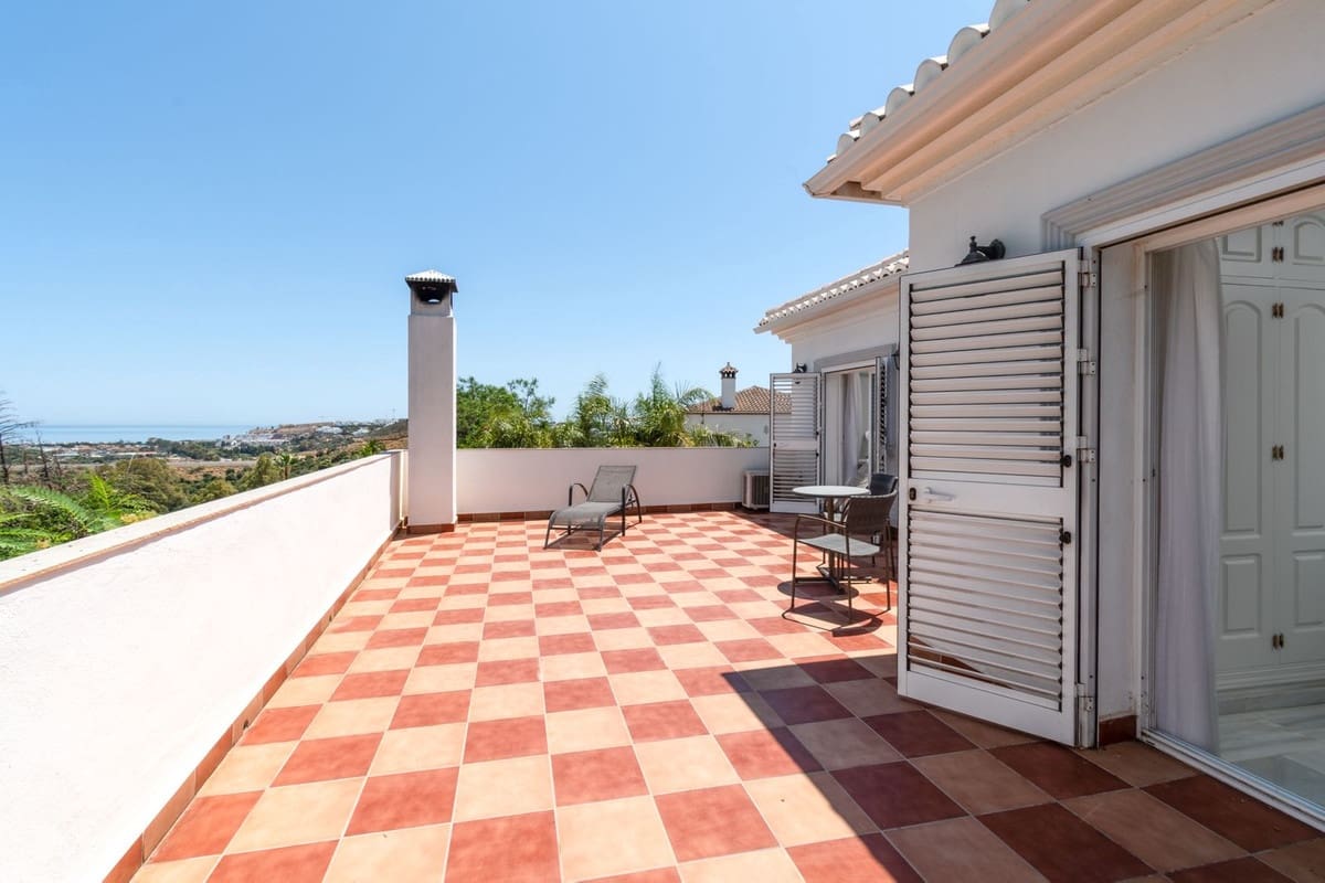 4 soverom Villa til salgs i La Cala de Mijas med svømmebasseng garasje - € 1 150 000 (Ref: 9340377)