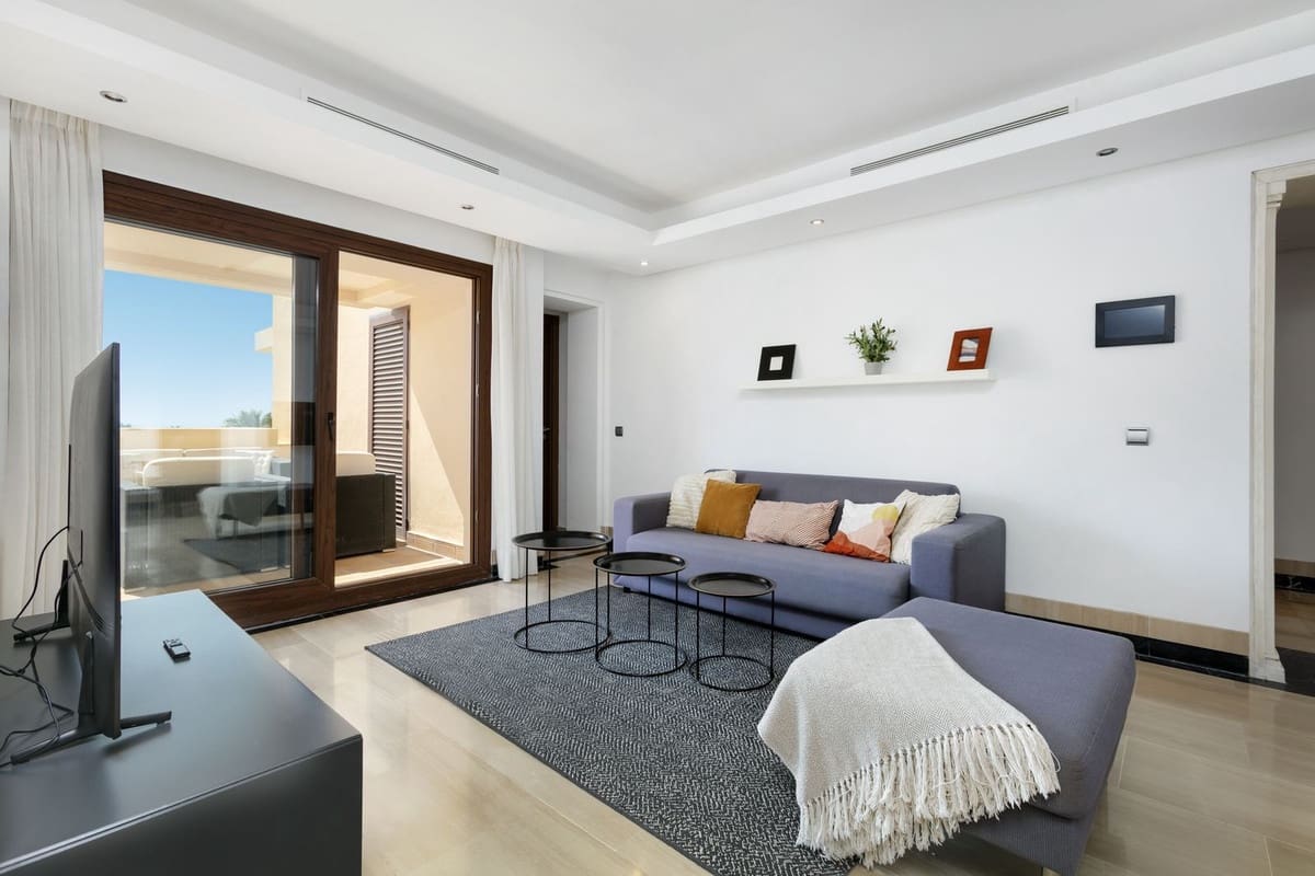 3 quarto Penthouse para venda em Estepona com piscina garagem - 1 100 000 € (Ref: 9340408)