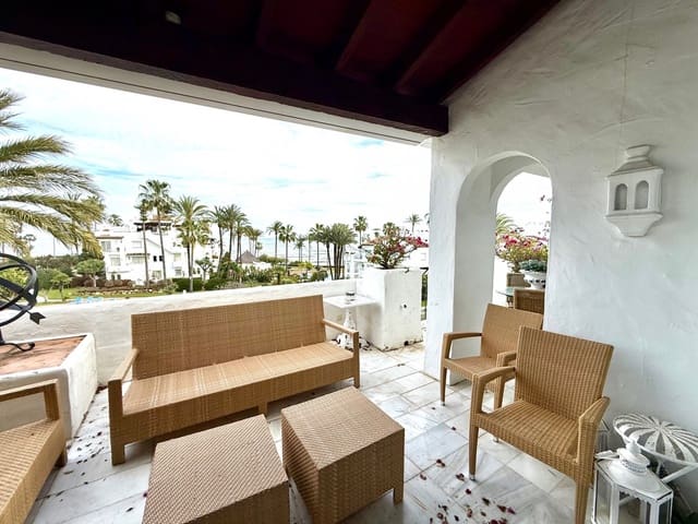 3 quarto Penthouse para venda em Estepona com piscina - 1 600 000 € (Ref: 9340409)