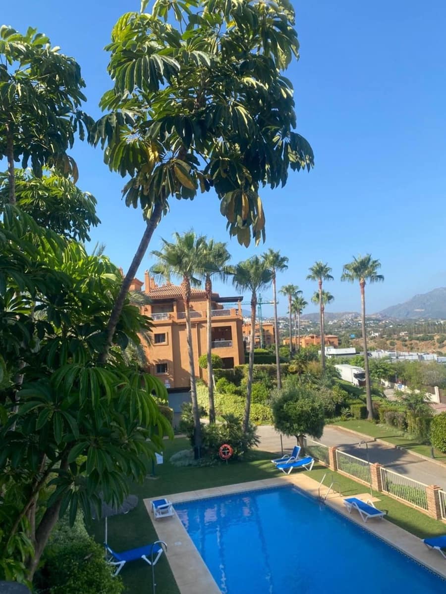 2 soveværelse Lejlighed til salg i La Atalaya med swimmingpool garage - € 449.000 (Ref: 9341406)