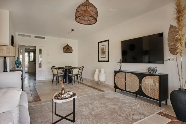 2 soverom Leilighet til salgs i El Paraiso, Estepona med svømmebasseng garasje - € 495 000 (Ref: 9341409)