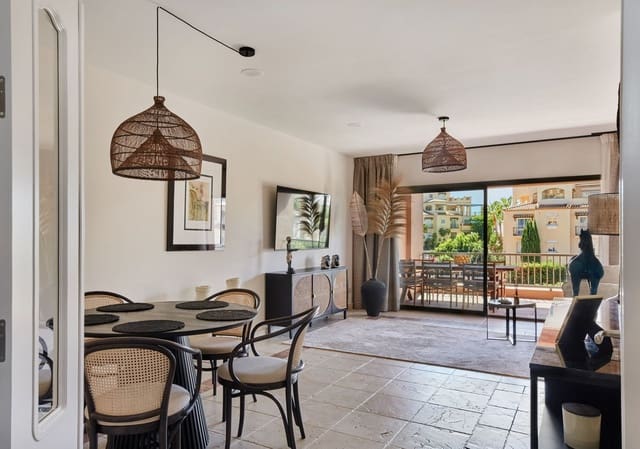 2 soverom Leilighet til salgs i El Paraiso, Estepona med svømmebasseng garasje - € 495 000 (Ref: 9341409)