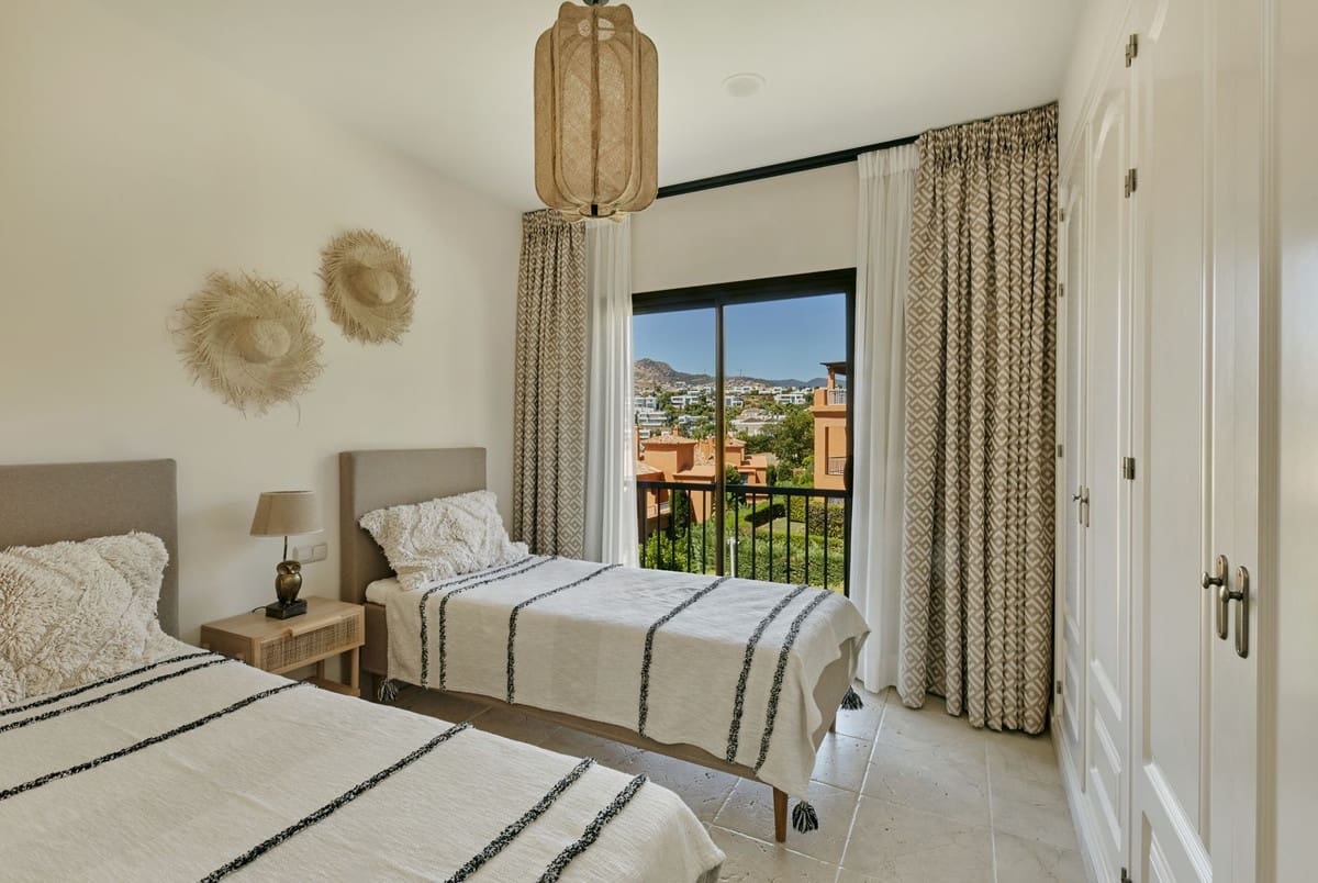 2 chambre Appartement à vendre à El Paraiso avec piscine garage - 495 000 € (Ref: 9341409)