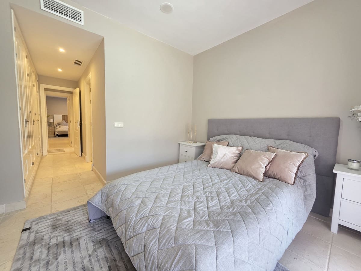 3 quarto Apartamento para venda em Estepona com piscina garagem - 730 000 € (Ref: 9341558)