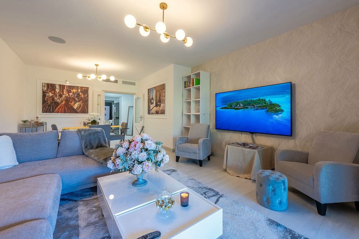 2 soverom Leilighet til salgs i Benahavis med svømmebasseng garasje - € 559 000 (Ref: 9341561)