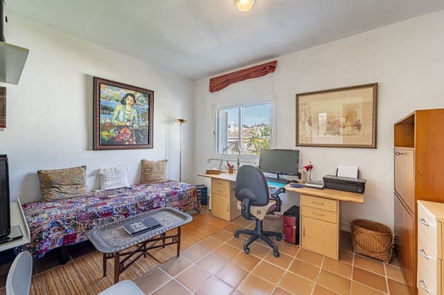 4 quarto Moradia para venda em Estepona com piscina garagem - 2 495 000 € (Ref: 9343913)