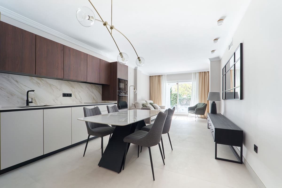 3 soveværelse Lejlighed til salg i San Pedro de Alcantara med swimmingpool garage - € 745.000 (Ref: 9344046)