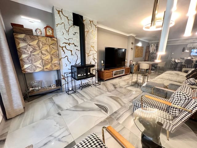 4 makuuhuone Huoneisto myytävänä paikassa San Pedro de Alcantara, Marbella mukana uima-altaan 
autotalli - 15 000 000 € (Ref: 9345638)