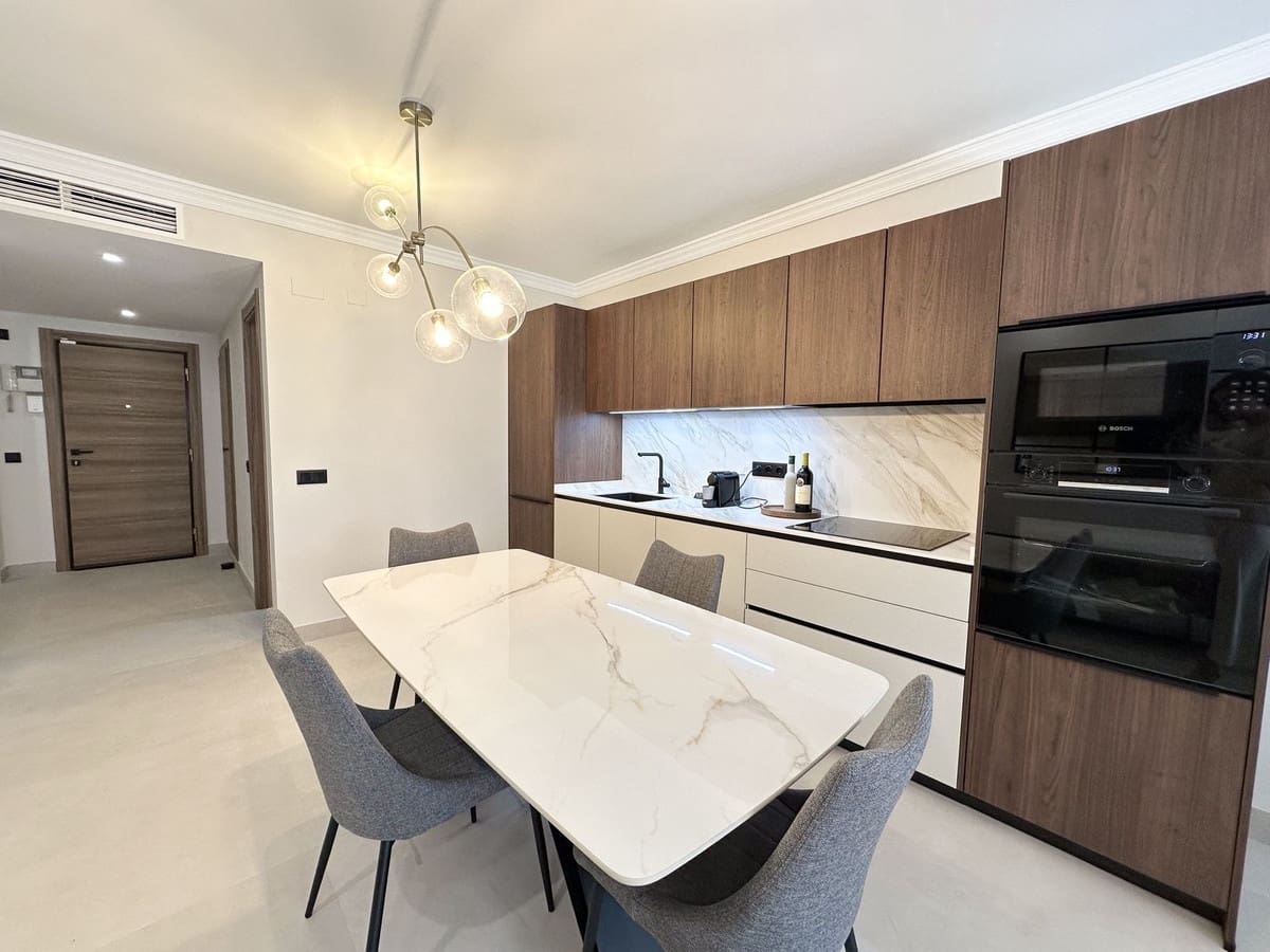 3 soveværelse Lejlighed til salg i San Pedro de Alcantara med swimmingpool garage - € 750.000 (Ref: 9345640)