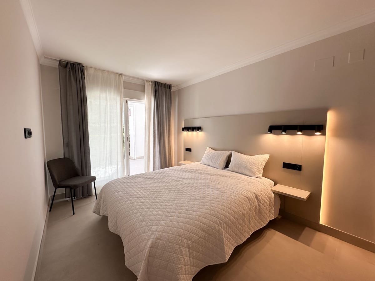 3 soveværelse Lejlighed til salg i San Pedro de Alcantara med swimmingpool garage - € 750.000 (Ref: 9345640)