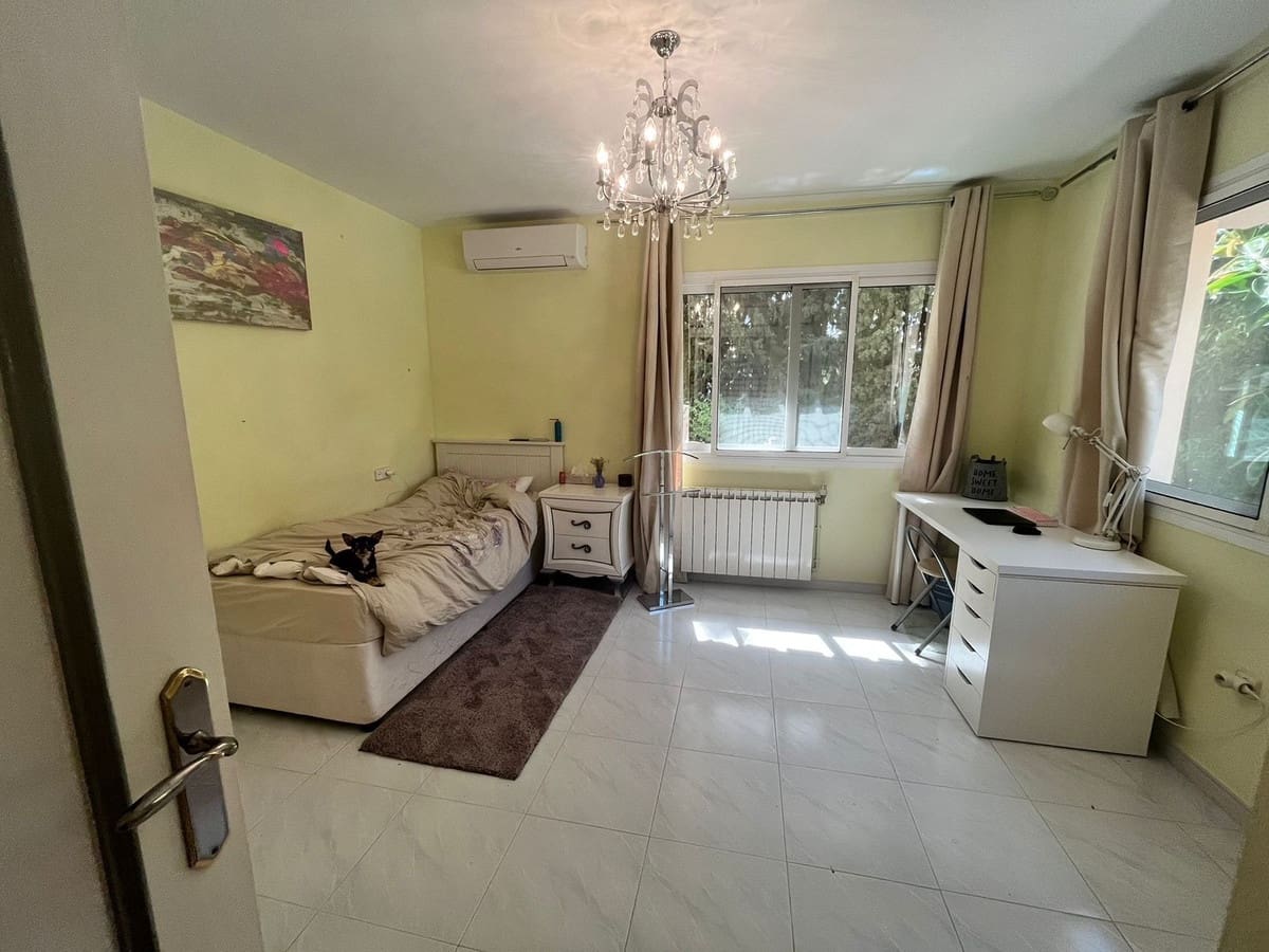 5 chambre Villa/Maison à vendre à Mijas avec piscine garage - 1 000 000 € (Ref: 9346570)