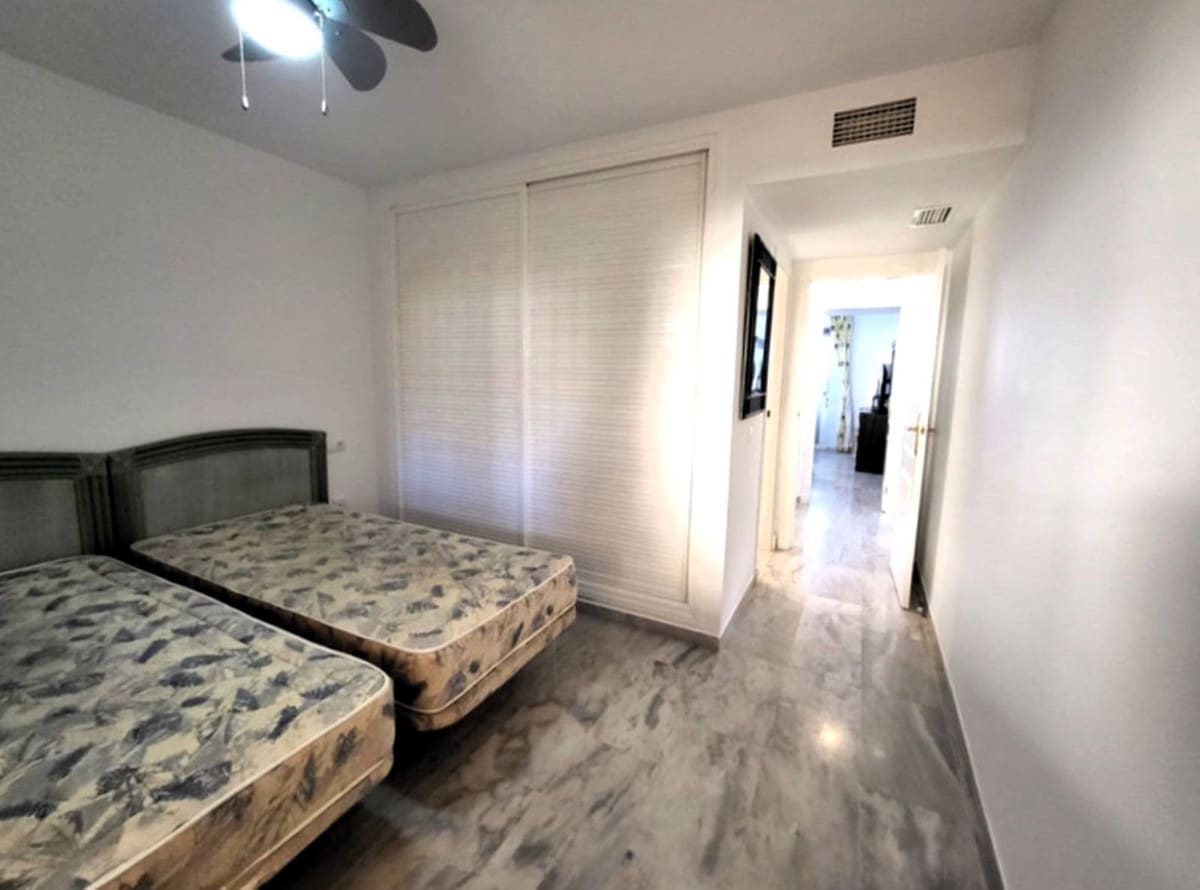 2 Zimmer Apartment zu verkaufen in Riviera del Sol mit Pool Garage - 269.000 € (Ref: 9348075)