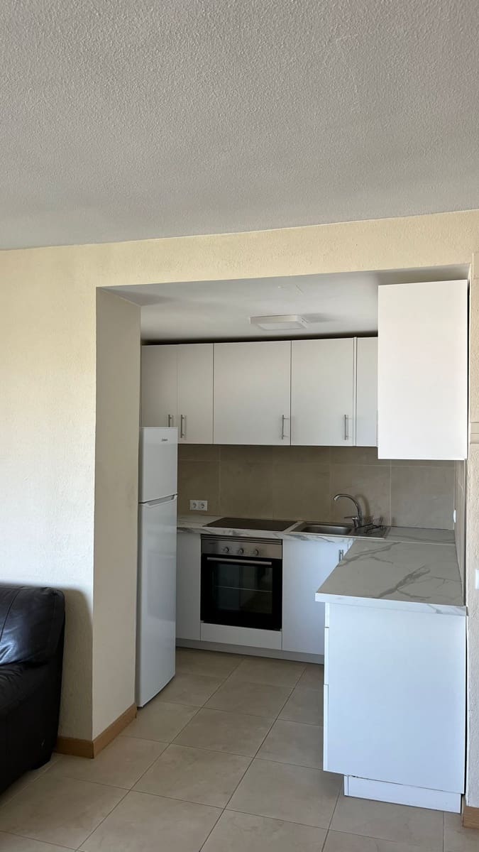 2 quarto Apartamento para venda em Estepona com piscina - 289 000 € (Ref: 9348645)