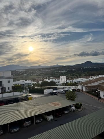 2 quarto Apartamento para venda em Estepona com piscina - 289 000 € (Ref: 9348645)