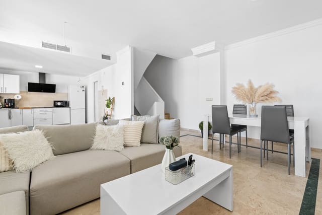 2 soveværelse Byhus til salg i Casares med swimmingpool - € 397.000 (Ref: 9348847)