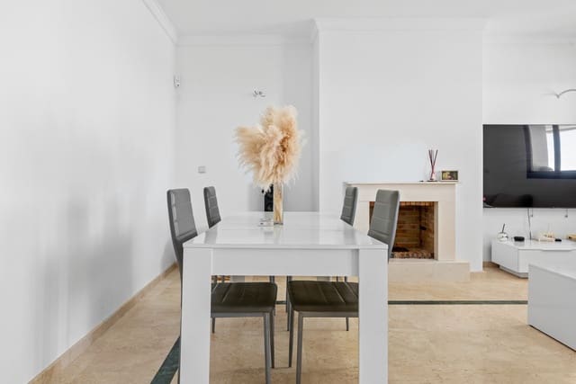 2 soveværelse Byhus til salg i Casares med swimmingpool - € 397.000 (Ref: 9348847)