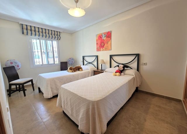 3 makuuhuone Omakotitalo myytävänä paikassa La Cala de Mijas, Mijas - 630 000 € (Ref: 9352673)