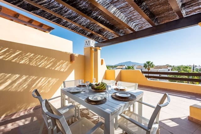 3 soverom Penthouse til salgs i Costalita, Estepona med svømmebasseng garasje - € 1 149 000 (Ref: 9352965)