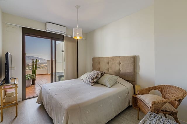 2 soverom Leilighet til salgs i La Cala de Mijas, Mijas med svømmebasseng garasje - € 425 000 (Ref: 9354190)