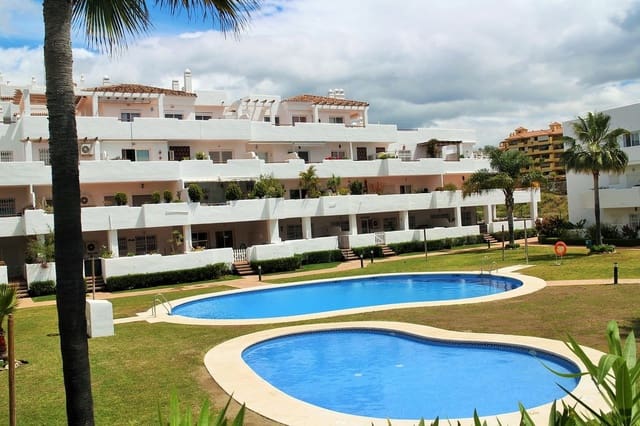 3 quarto Apartamento para venda em Estepona com piscina garagem - 420 000 € (Ref: 9354191)