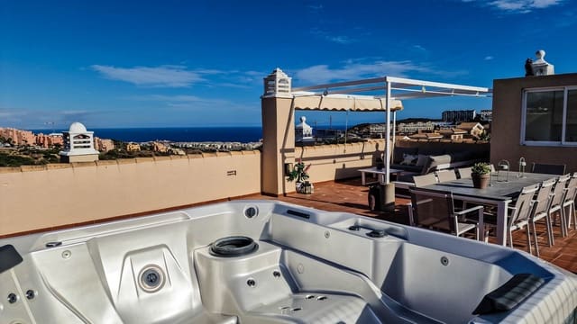 3 camera da letto Attico in vendita in La Duquesa / Puerto de la Duquesa, Manilva con piscina - 390.000 € (Rif: 9354193)