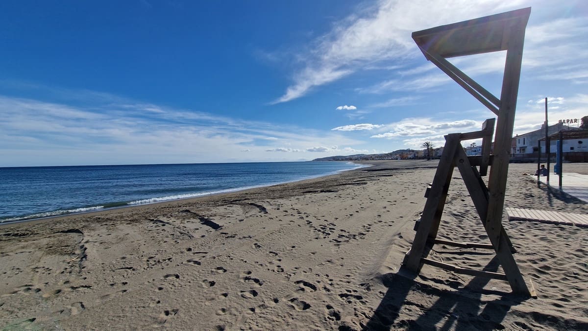 3 soveværelse Penthouse til salg i La Duquesa / Puerto de la Duquesa med swimmingpool - € 390.000 (Ref: 9354193)