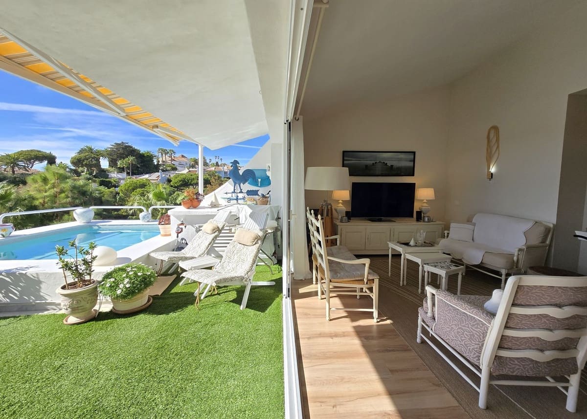 3 soveværelse Penthouse til salg i Calahonda med swimmingpool garage - € 599.000 (Ref: 9354484)