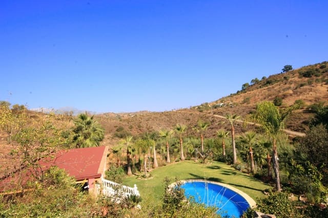 5 soveværelse Finca/Landehus til salg i Monda med swimmingpool garage - € 475.000 (Ref: 9354489)