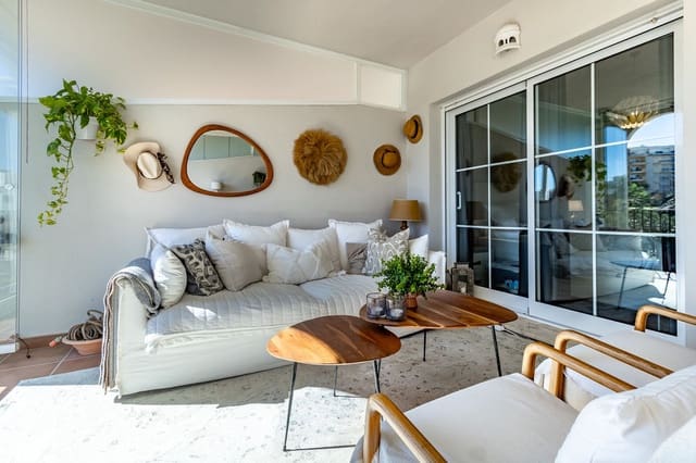 2 chambre Appartement à vendre à La Cala de Mijas, Mijas avec piscine garage - 475 000 € (Ref: 9354492)