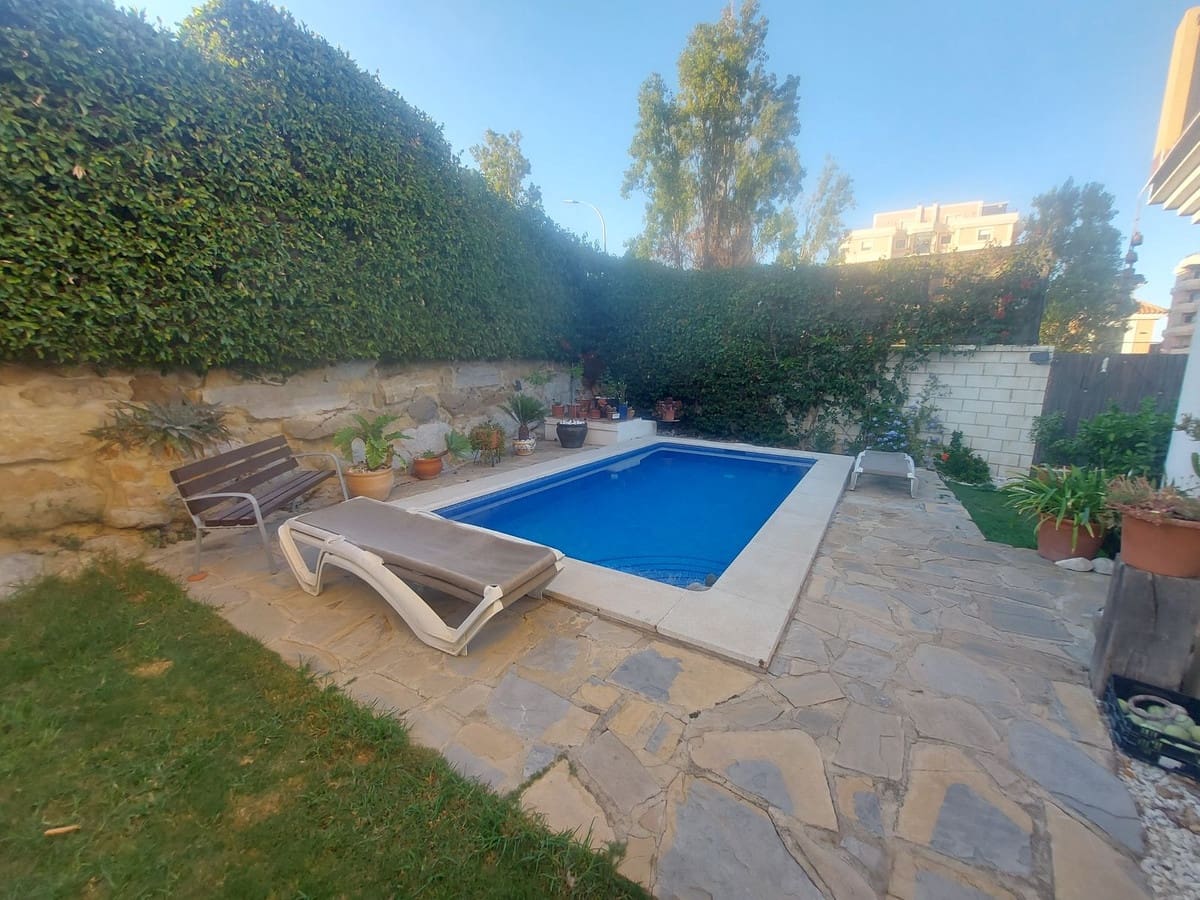 3 chambre Villa/Maison à vendre à Manilva avec piscine garage - 525 000 € (Ref: 9356527)