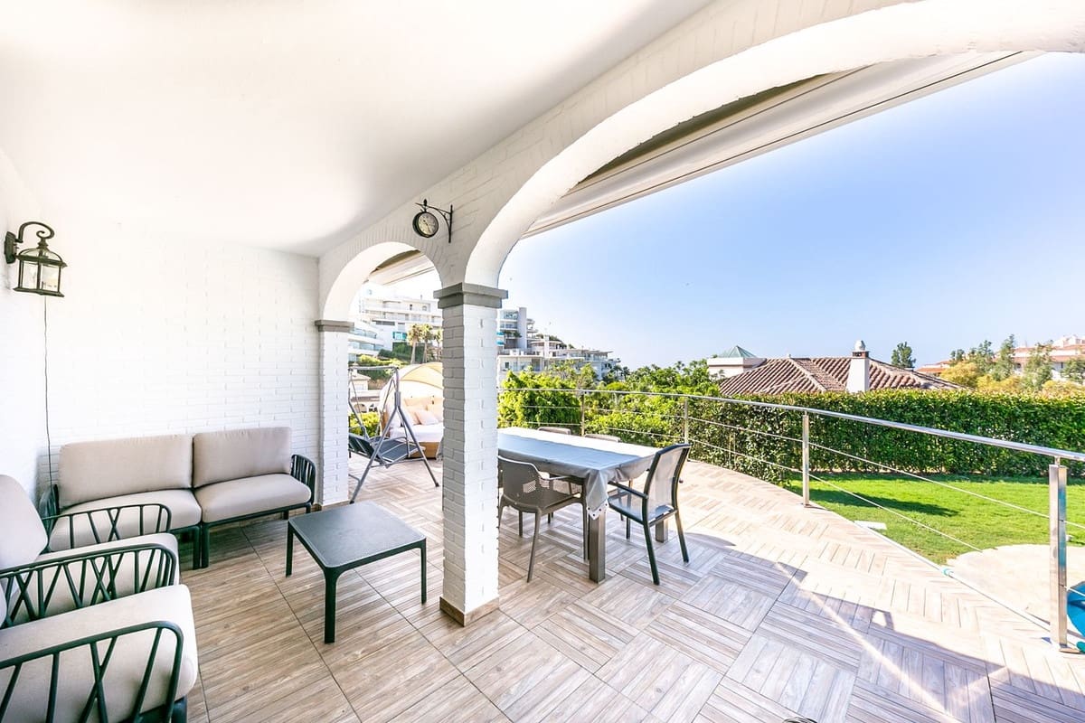 3 chambre Villa/Maison à vendre à La Capellania avec piscine garage - 975 000 € (Ref: 9356843)